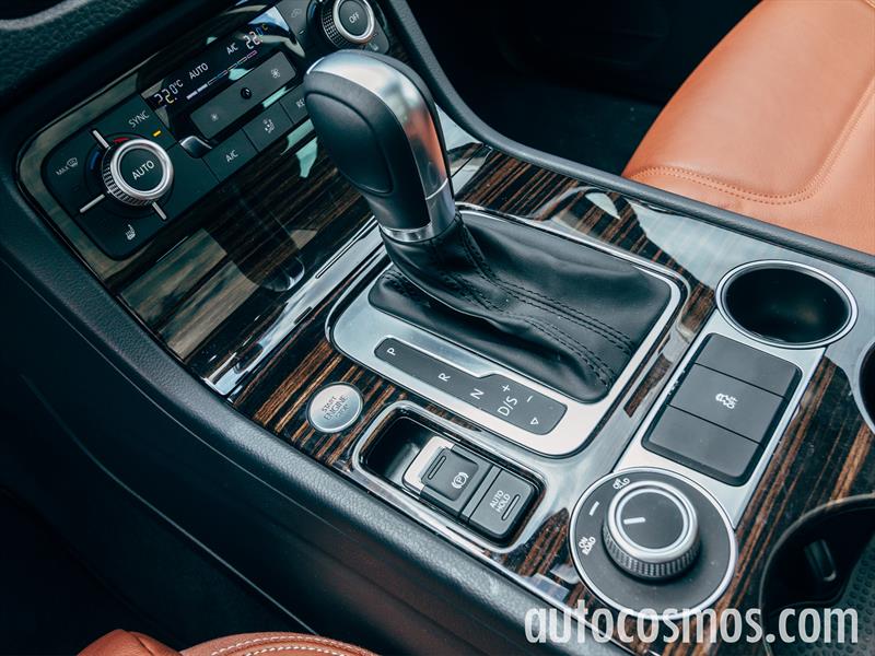 Volkswagen Touareg 2015