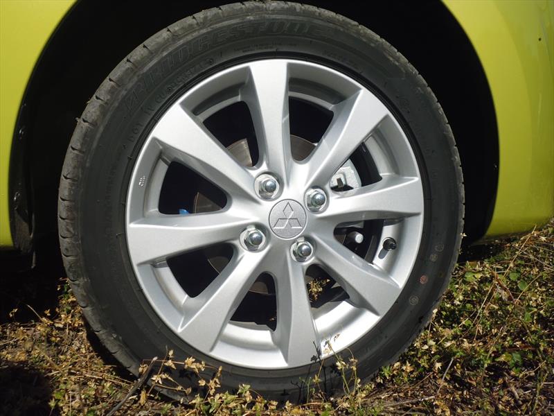Mitsubishi Mirage 2015