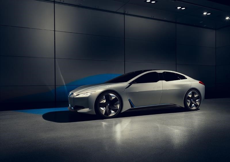BMW i Vision Dynamics Concept