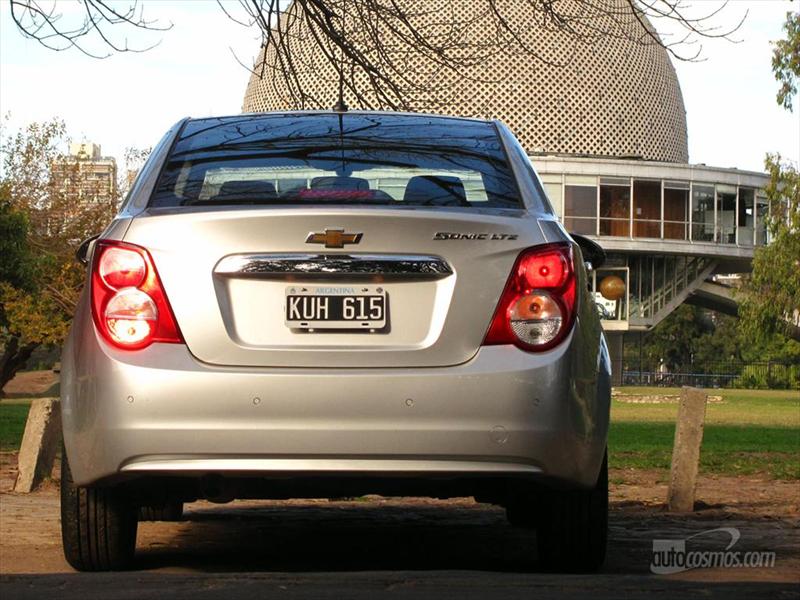 Chevrolet Sonic sedán LTZ Automático a prueba
