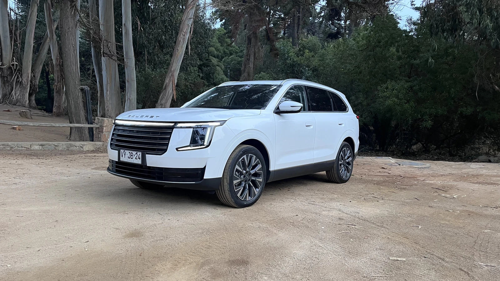 Soueast S08 PHEV: el SUV mediano familiar adopta una identidad híbrida