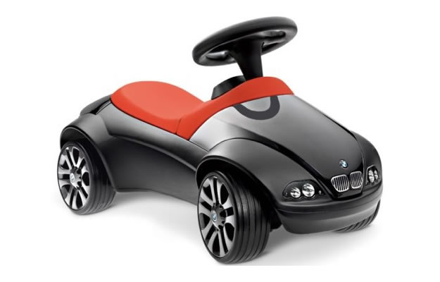 BMW Baby Racer II: un auto de lujo para los más pequeños