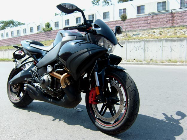 Buell 1125 CR 2009 a prueba