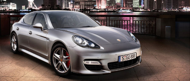 Porsche llama a revisión el Panamera 2010