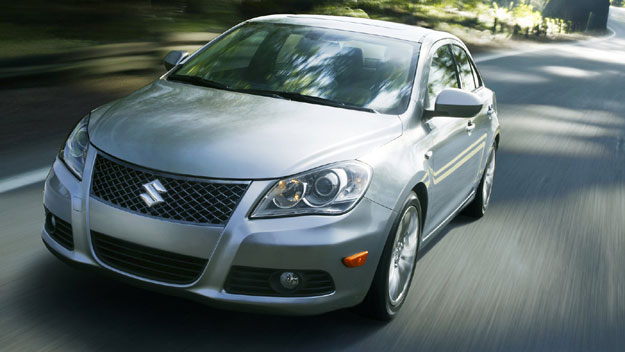 Suzuki Kizashi llamado a revisión