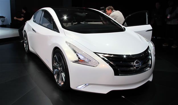 Nissan Ellure Concept debuta en el Salón de Los Ángeles 2010