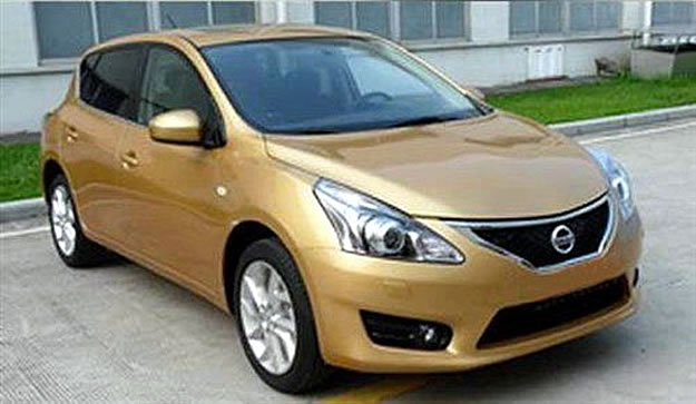 Nuevo Nissan Versa hatchback 2012, foto espía