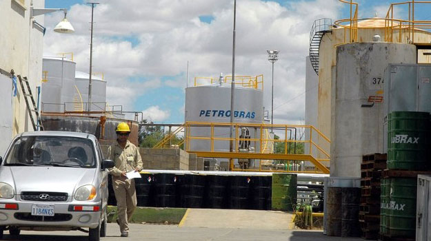 Petrobras invierte  400 mdd en investigación y desarrollo de combustible