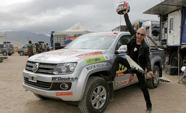 La Volkswagen Amarok llena de rock el Rally Dakar