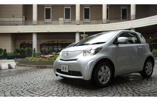Toyota iQ eléctrico debuta en el Salón de Ginebra