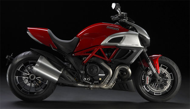 Ducati Diavel 2011 se presenta de manera oficial