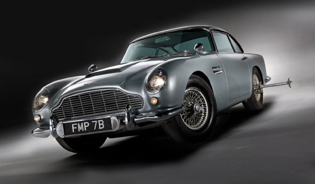 El Aston Martin DB5 de James Bond se subastará