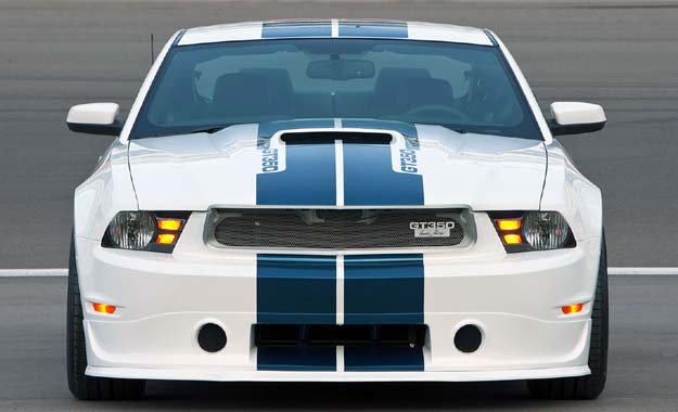 Shelby GT350 2010: un "guiño" al pasado