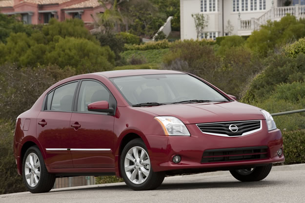 Algunos cambios para el Nissan Sentra 2010 y un menor precio
