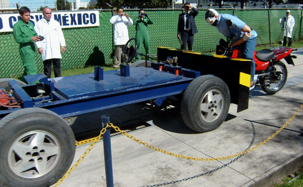Cesvi México realizó su primera prueba de choque con una moto