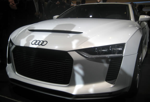 Audi Quattro Concept debuta en París 2010