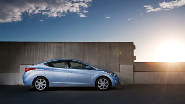 Hyundai Elantra 2011 debuta en el Salón de Los Angeles