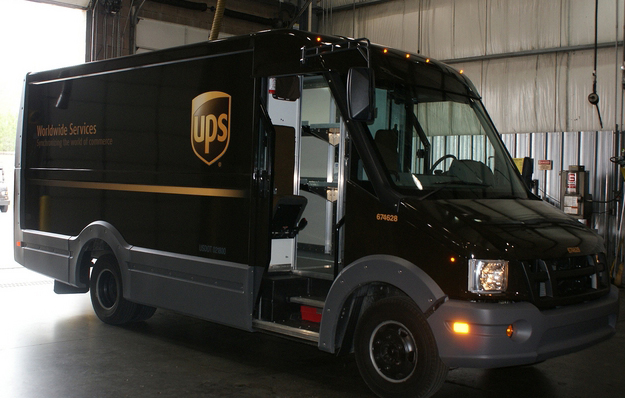 UPS podría utilizar camiones  de plástico