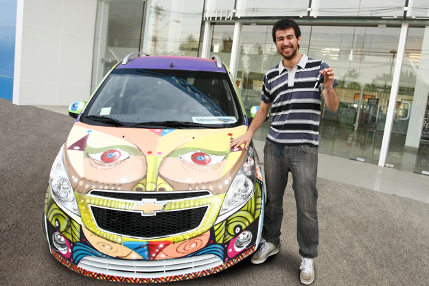 Estudiante universitario ganó el Chevrolet Spark GT