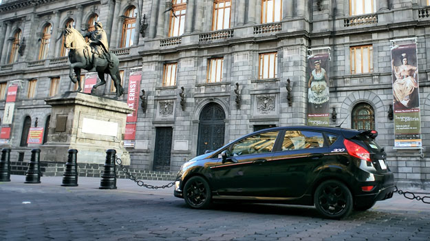 Ford Fiesta Edición Especial 200 a prueba en la ruta del Bicentenario