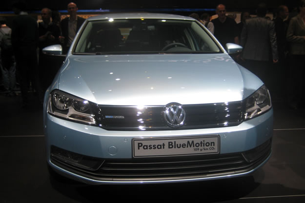Volkswagen Passat 2011 debuta en el Salón de París