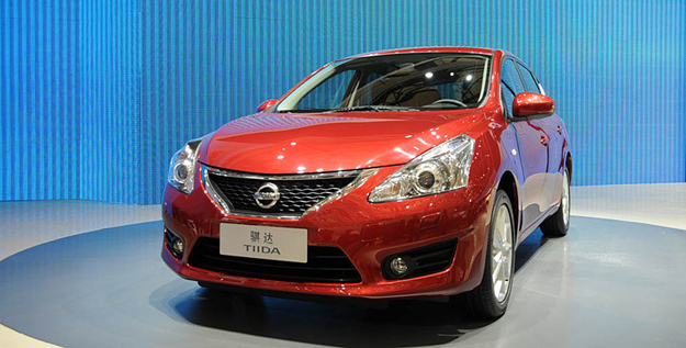 Nissan Tiida 2012: Primeras imágenes en vivo