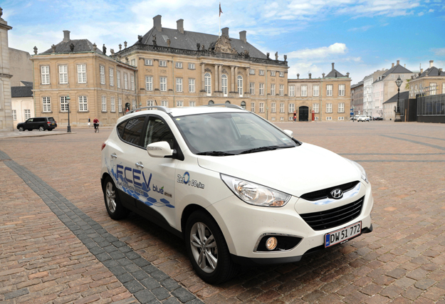 Hyundai muestra el poder de sus vehículos eléctricos