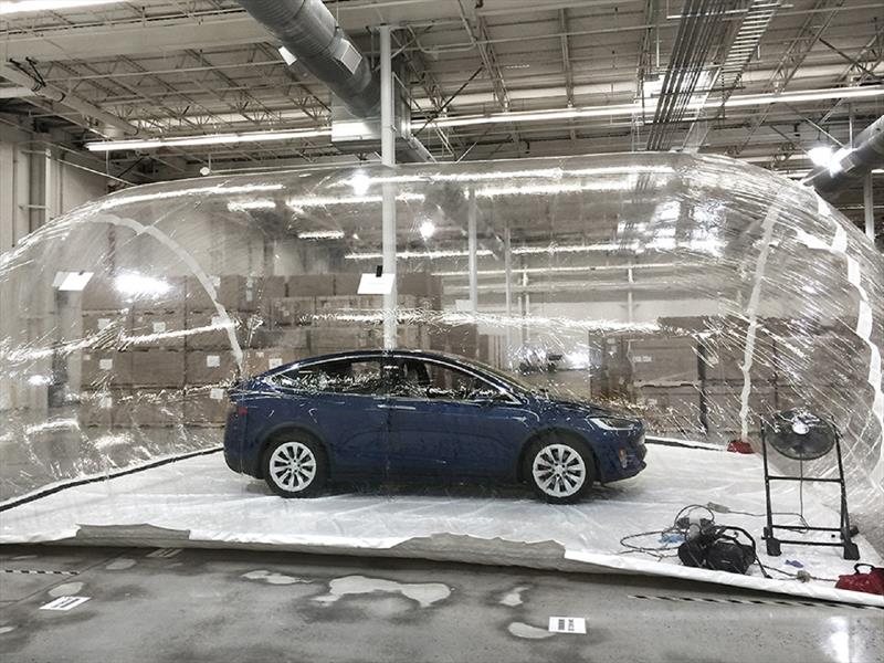 Tesla presenta el Biodefense mode ¿Marketing o realidad?