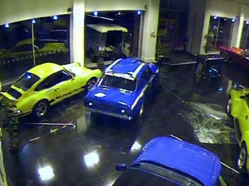 Video: Roban un auto en menos de 40 segundos