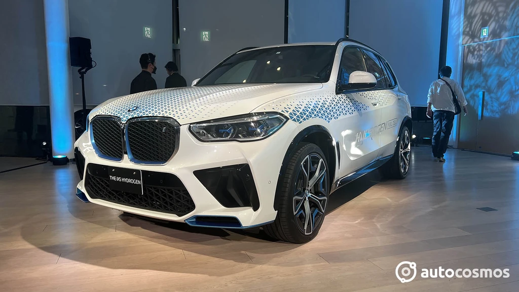 BMW celebra 10 años de colaboración con Toyota en temas de movilidad a ...