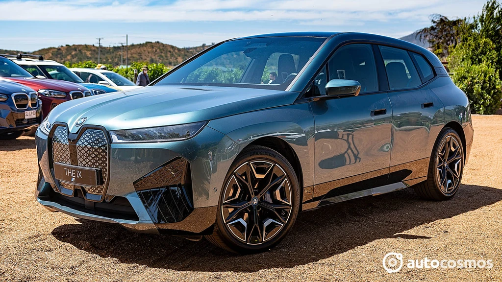 Landung: BMW iX xDrive 40 Landung: BMW iX xDrive 40