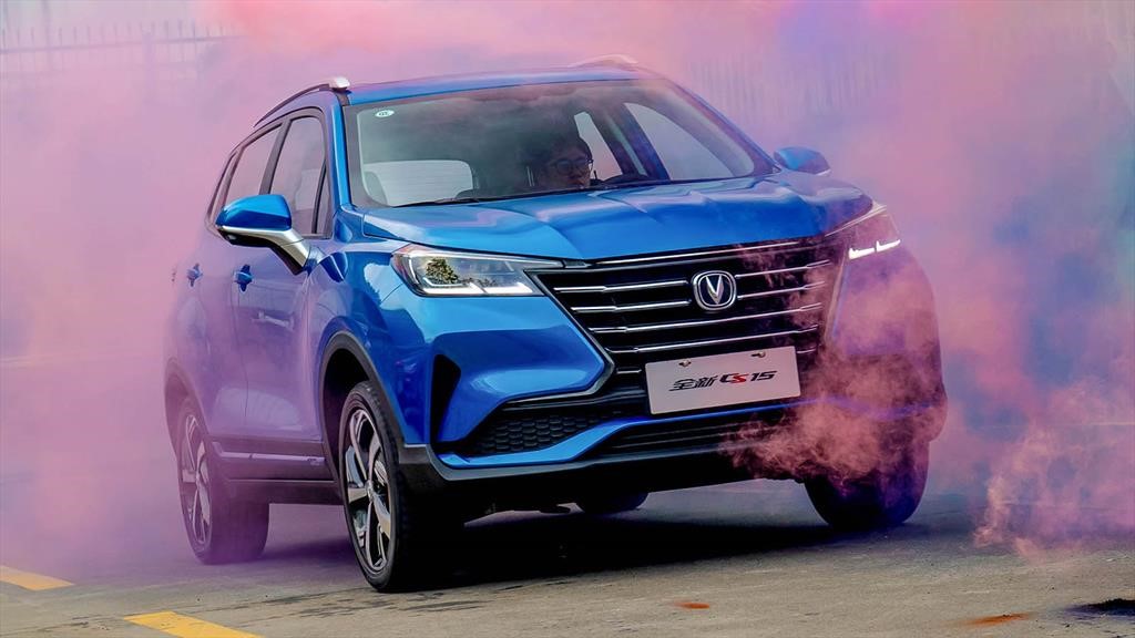 Changan CS15 2020 recibe actualización de media vida