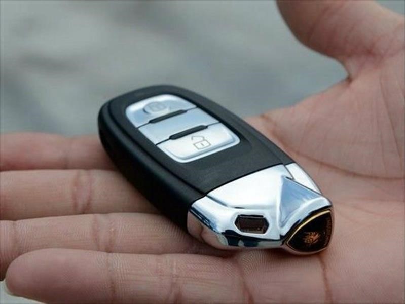 ¿Por qué hay que guardar las llaves remotas del automóvil en una lata?