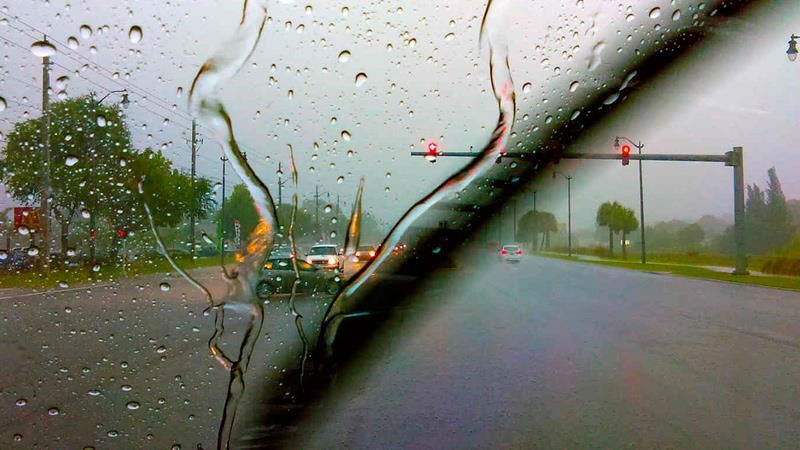 Por qué se reduce la visibilidad cuando llueve?