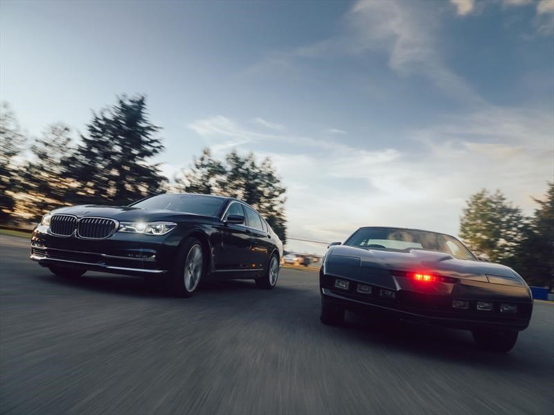 El K.I.T.T. de Knight Rider se enfrenta al BMW 750i 2017