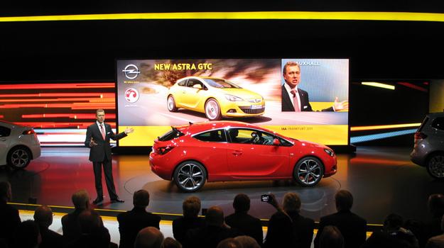 Opel Astra GTC 2012: Imágenes en vivo