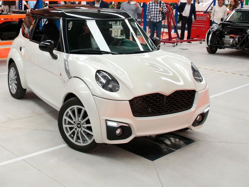 Zacua inaugura planta en México