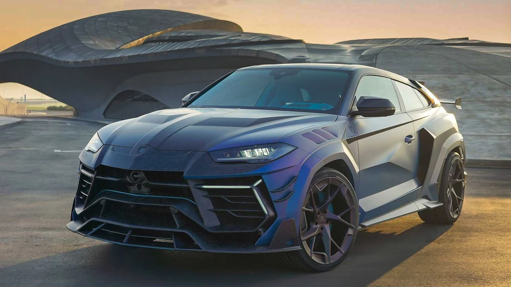 Mansory le quita dos puertas al Lamborghini Urus