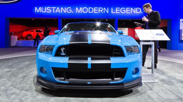 Ford Mustang 2013 se presenta en el Salón de Los Angeles