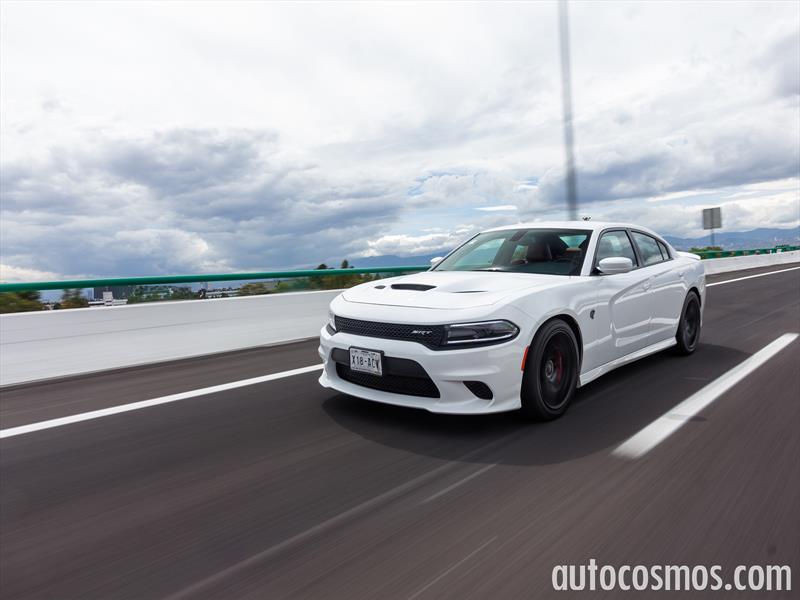 Dodge Charger SRT Hellcat 2016 a prueba