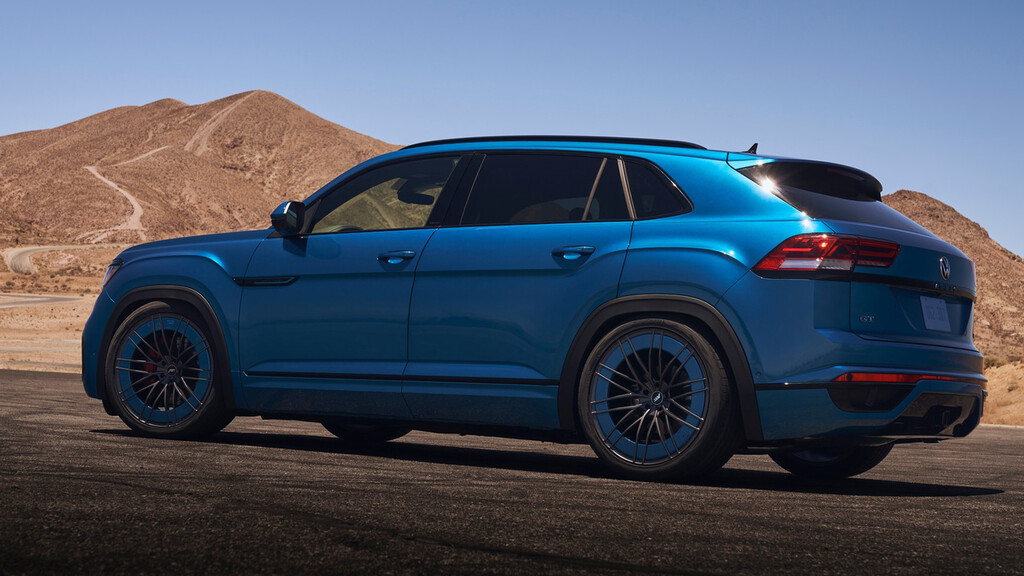Jamie Orr y Volkswagen cruzan al Atlas Cross Sport con el Golf R