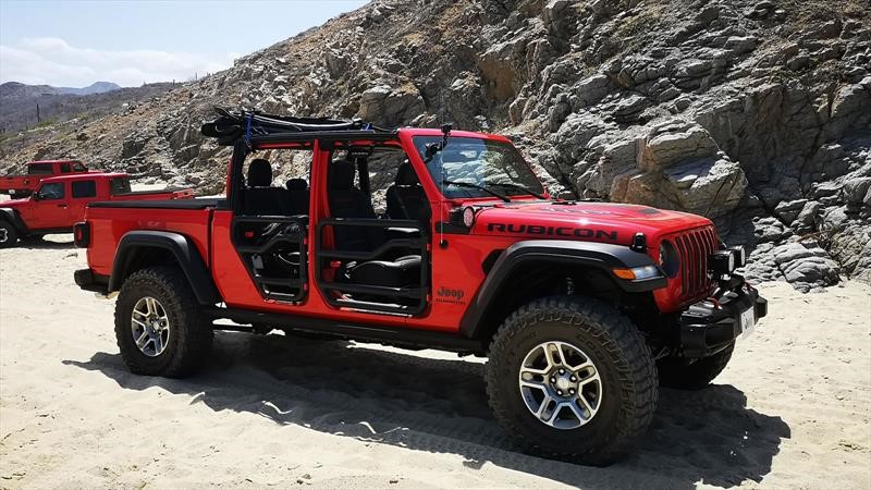  Jeep Gladiator   llega a México, el capricho ideal para hacer 4x4