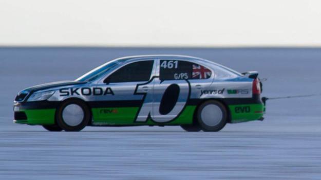 Škoda Octavia vRS supera los 368 Km/h en Bonneville