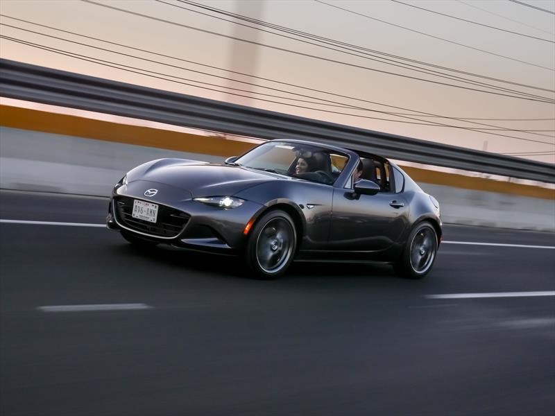 Manejamos El Mazda MX-5 RF 2017