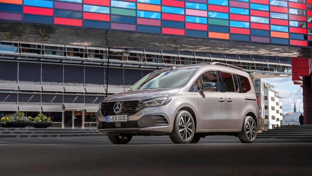 Mercedes-Benz anuncia el fin de producción del EQT - Autocosmos 