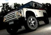 Land Rover Defender por Aznom y Romeo Ferraris