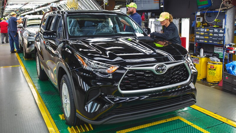 Toyota reduce significativamente la producción de automóviles