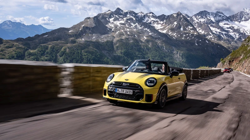 Mini John Cooper Works Convertible: potencia y diversión al aire libre