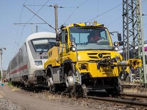 Mercedes-Benz Unimog ahora también es un camión extremo para las vías de tren