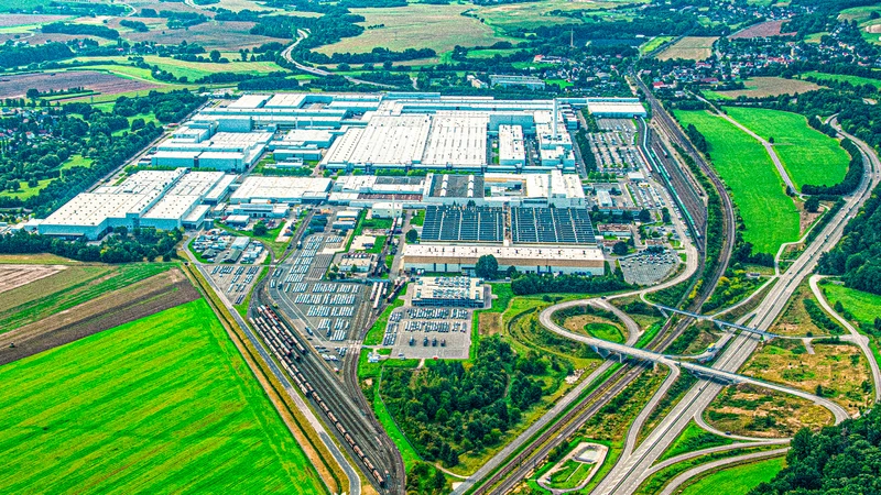 Volkswagen enfrenta nueva rebelión por recortes y cierre de plantas